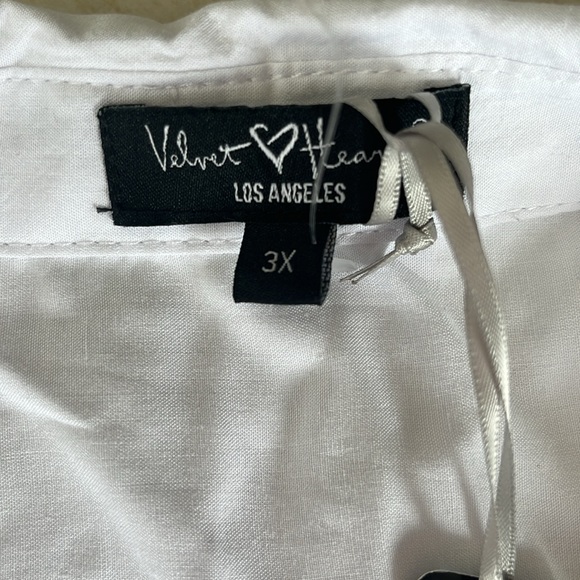 Velvet Heart White Button Up 3X - Picture 5 of 11